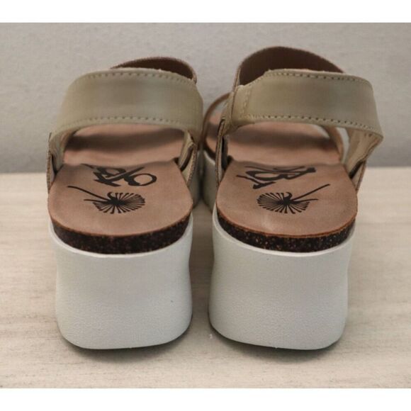 OTBT 10335 Women's Sz 9M Silver Nova Leather Slingback Platform Sandals - Picture 3 of 15